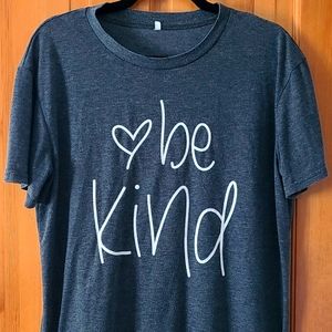 Be Kind Women's T-Shirt (L)